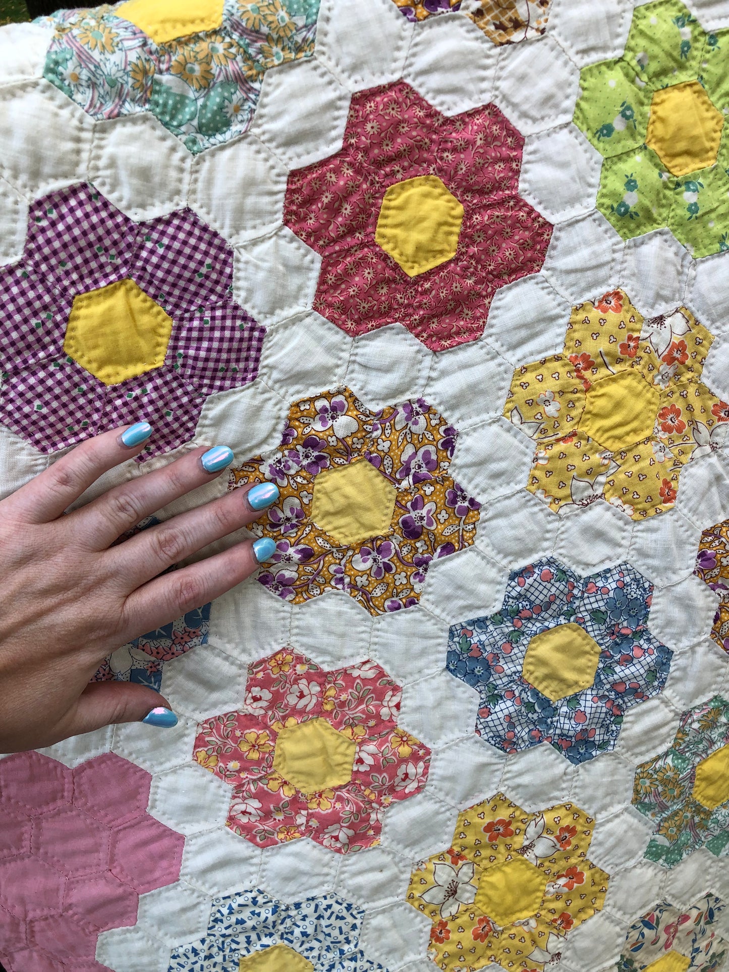 Vintage Grandmother’s Flower Garden Quilt